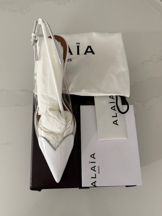 Alaia Shoes - LE C?UR SLINGBACKS IN PATENT LEATHER